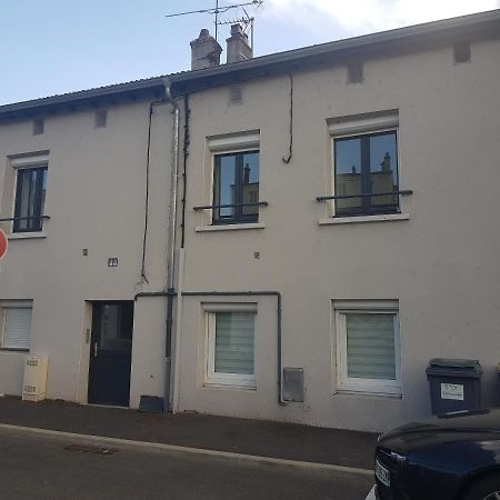 L'Ecrin De Saint Genest Lerpt - Belle Vue Et Calme Apartment ภายนอก รูปภาพ